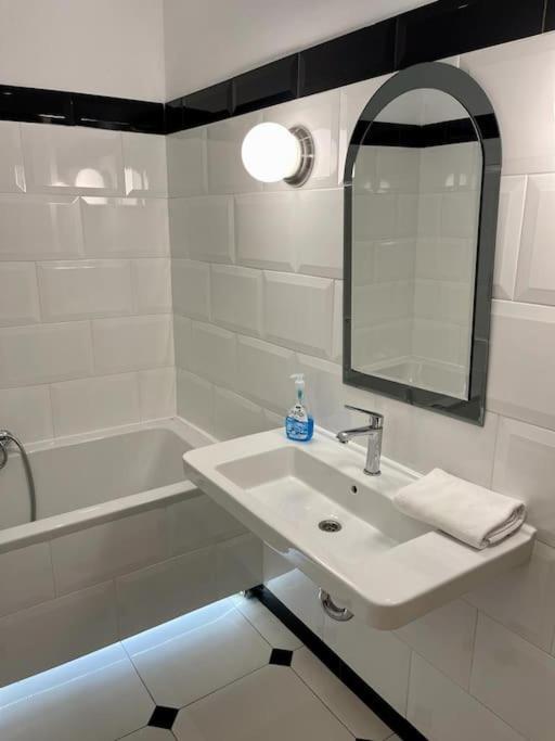 Florianska Grand Apartment 2 Краков Экстерьер фото